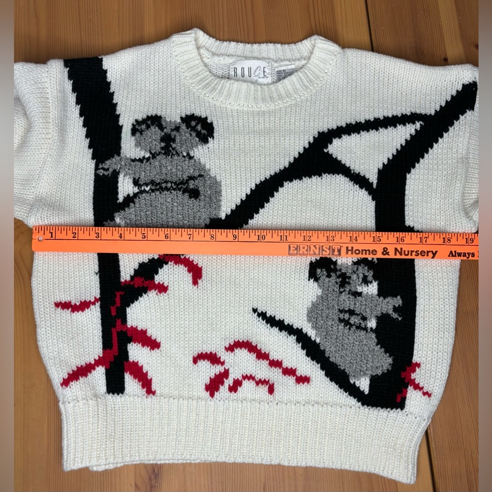 Koala Cropped Sweater - Picture 10 of 10